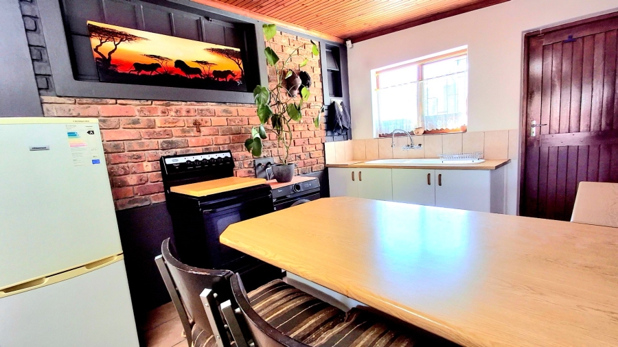 7 Bedroom Property for Sale in Heather Park Western Cape